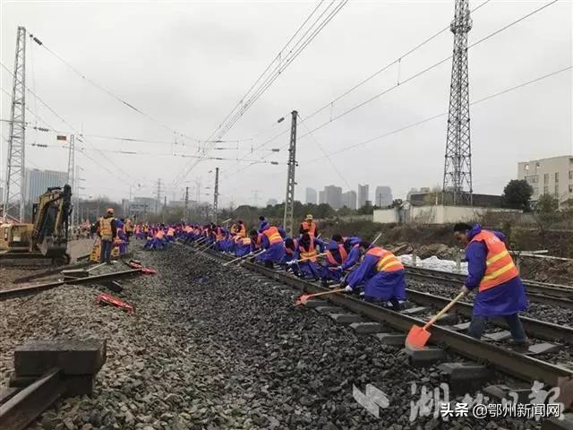 武汉光谷火车站最新动态，变化中的站点，照亮未来的希望之光