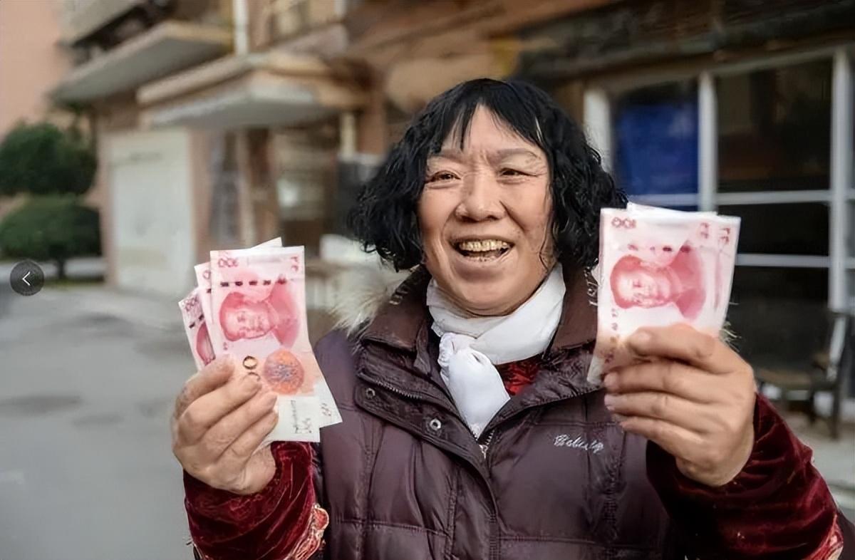 最新养老金消息解析,探讨养老金对我们生活保障的重要性