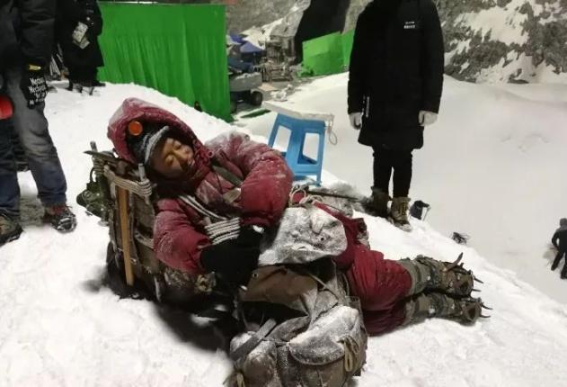 吴京最新动态，电影巨擘开启新征程，时代之光闪耀银幕