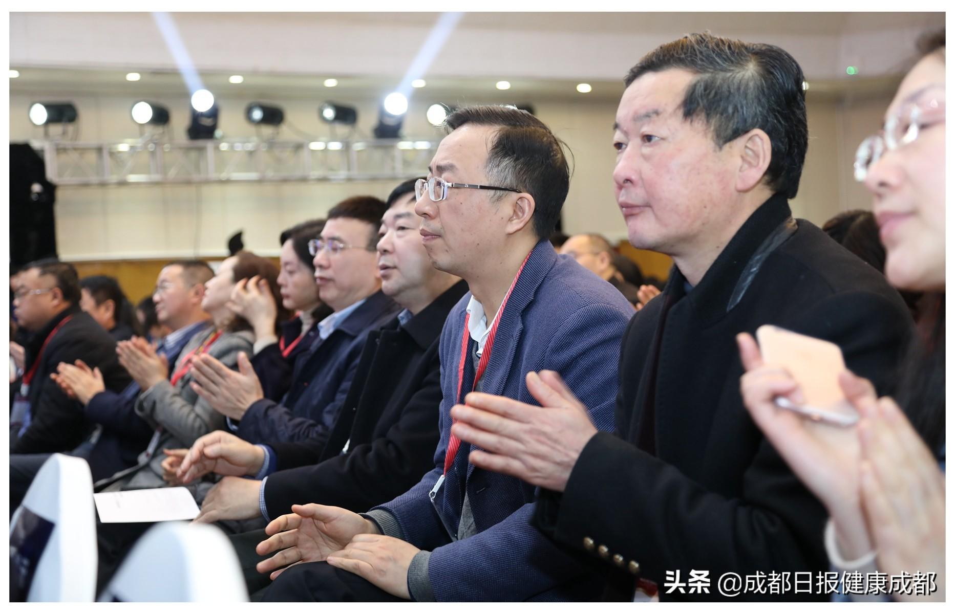 慢阻肺最新研究进展揭秘，治疗步骤指南与最新突破