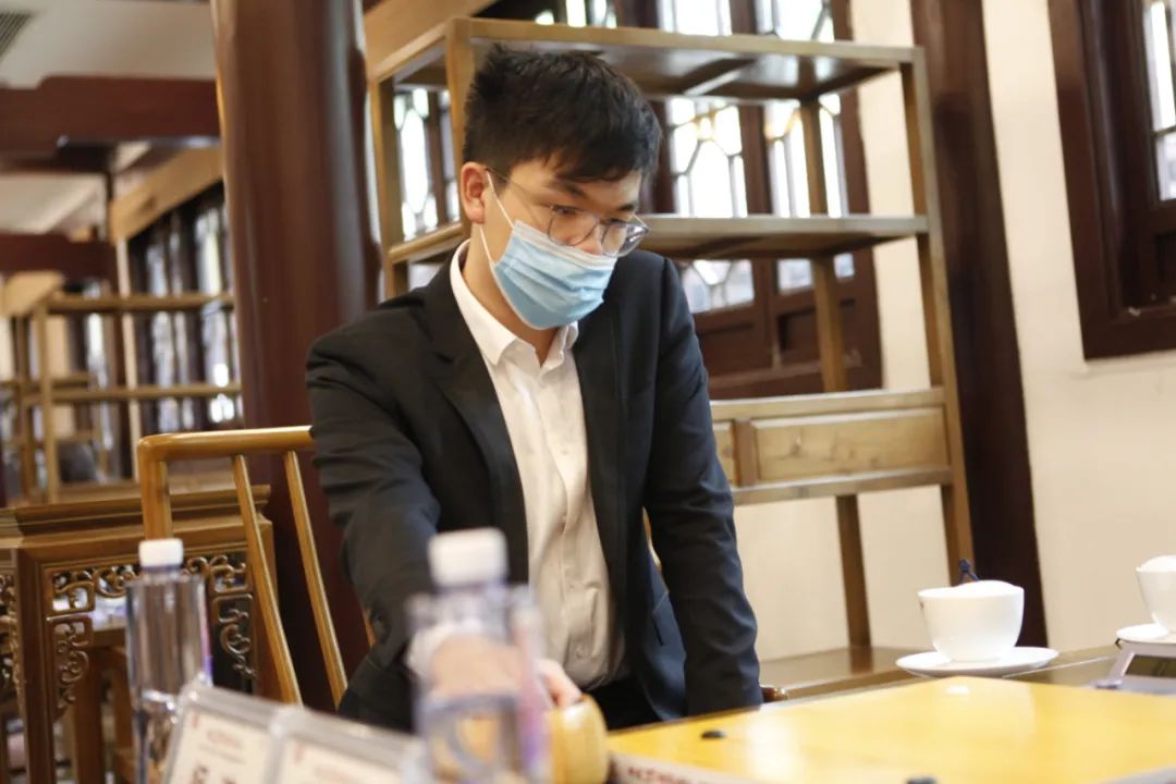 马琰王世曼最新动态揭秘，深度剖析各方观点与个人立场
