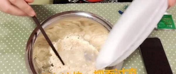 最新泡面做法，温情时光，从一碗面开始